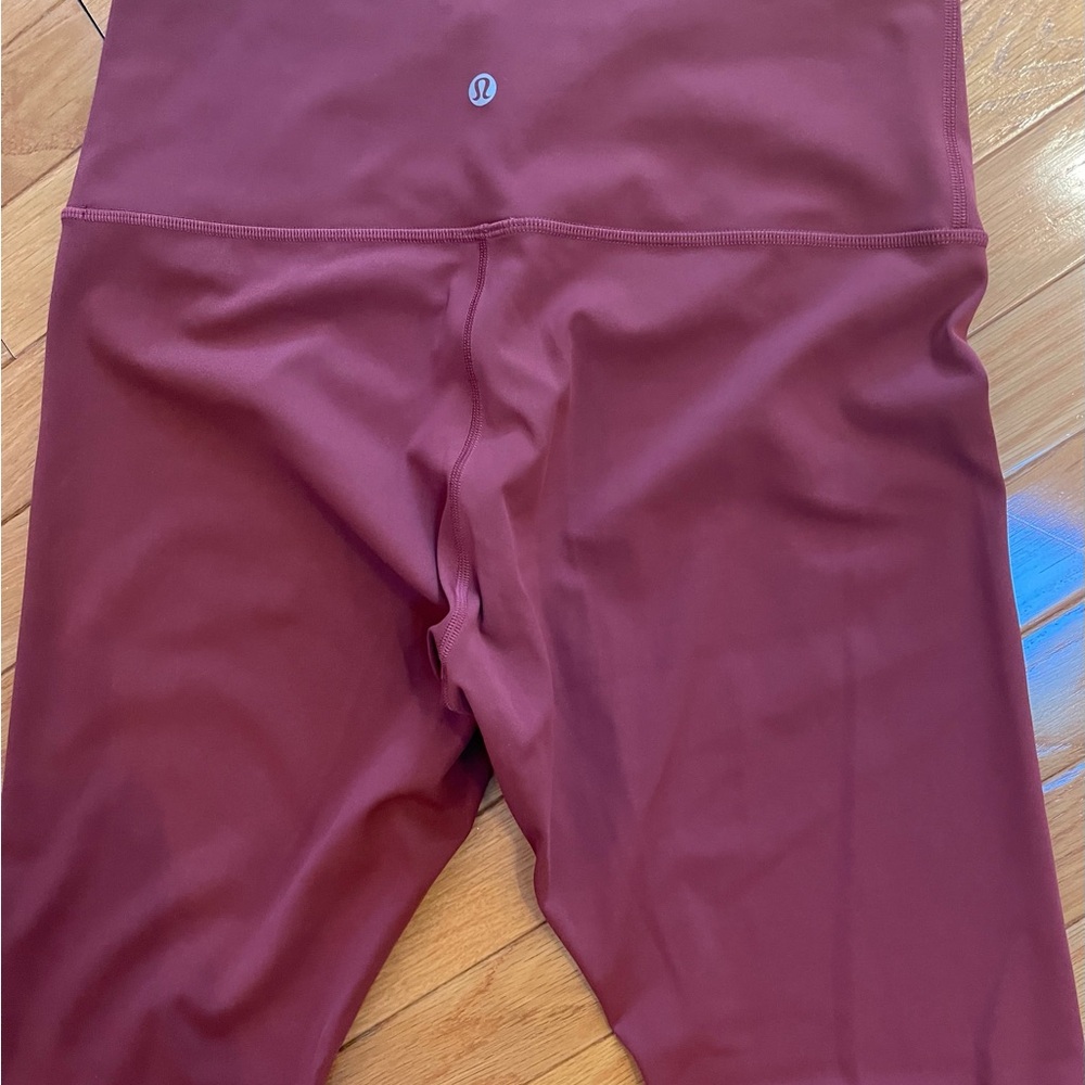 LULULEMON SZ 10